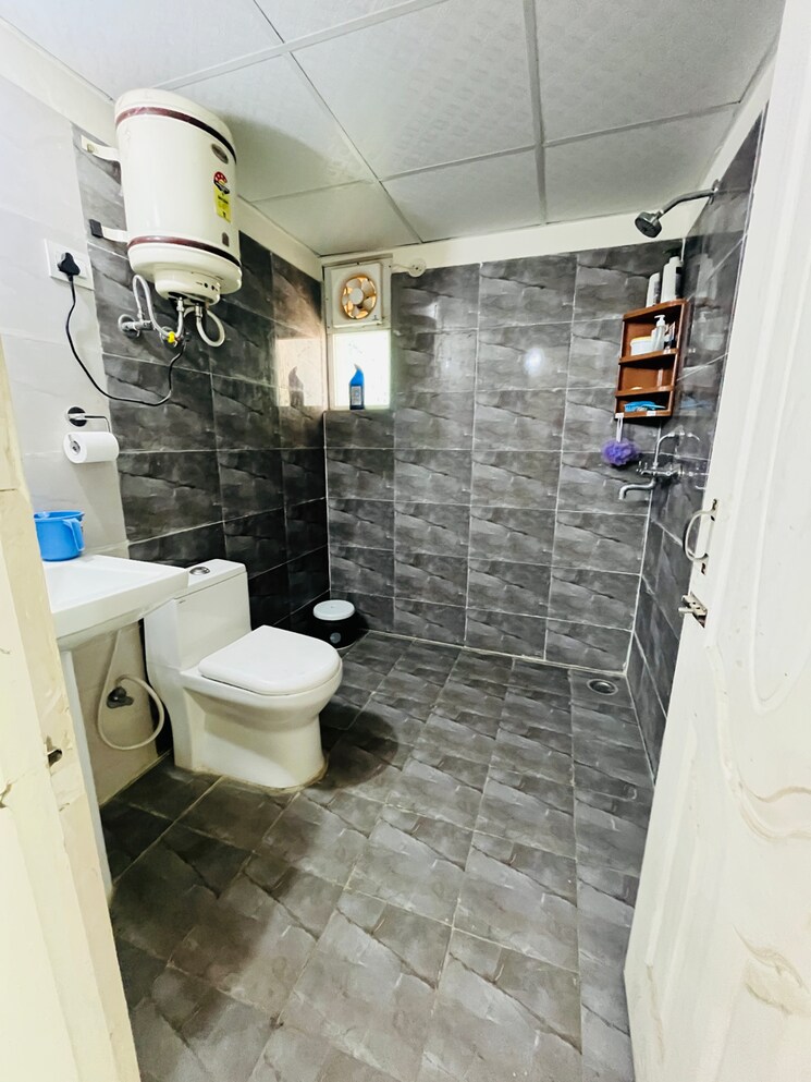 Team Area, migsun-roof 2 Bedroom 815 Sq.Ft. Apartment In Bhuapur Ghaziabad 9530151