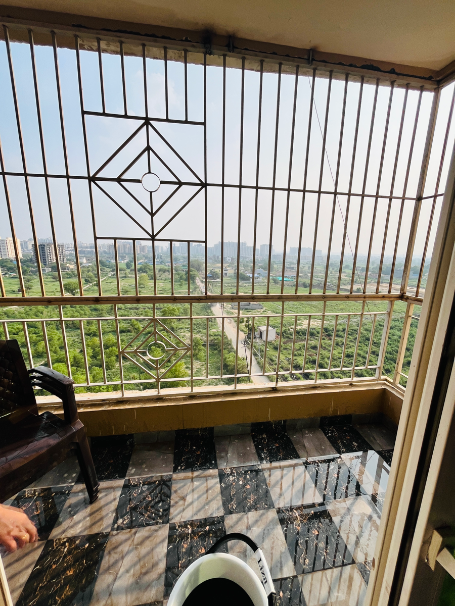 2 BHK Apartment For Rent in Migsun Roof