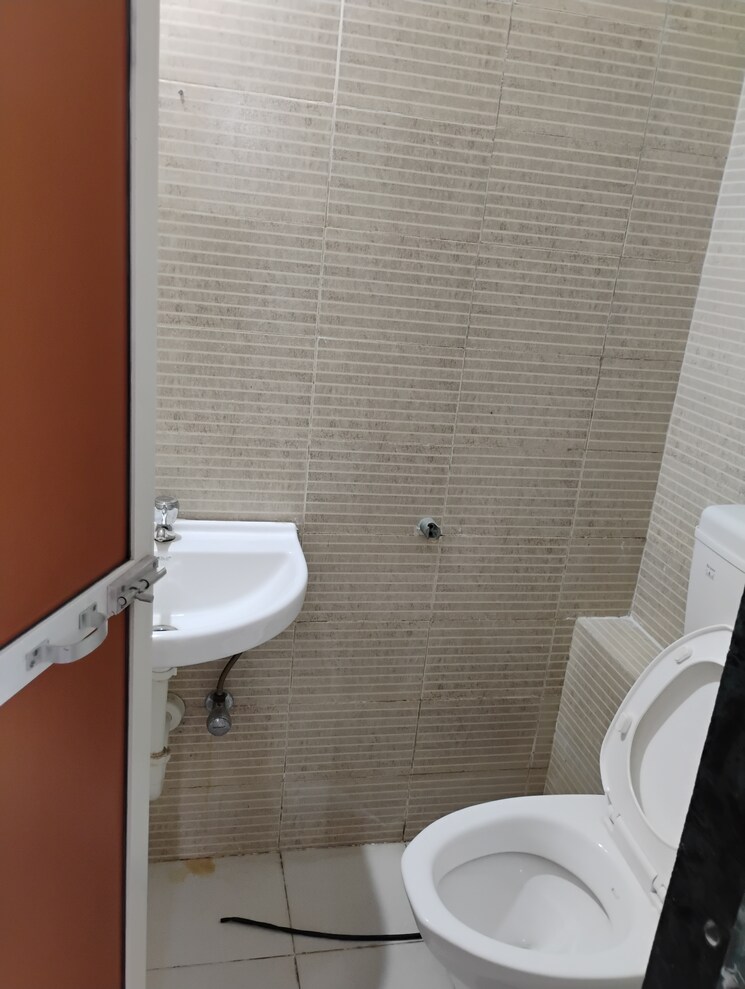 Bathroom, db-realty-orchid-ozone 2 Bedroom 875 Sq.Ft. Apartment In Ketkipada Mumbai 9530174