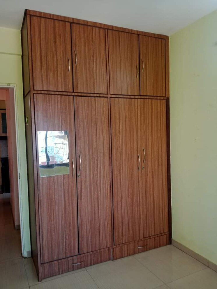 Room, suncity-complex 2 Bedroom 850 Sq.Ft. Apartment In Powai Mumbai 9530281