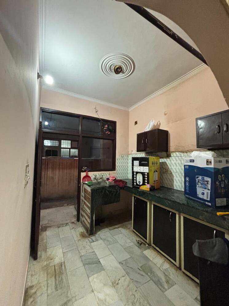 Kitchen, pir machalla 2 Bedroom 110 Sq.Yd. Apartment In Pir Machalla Zirakpur 9530297