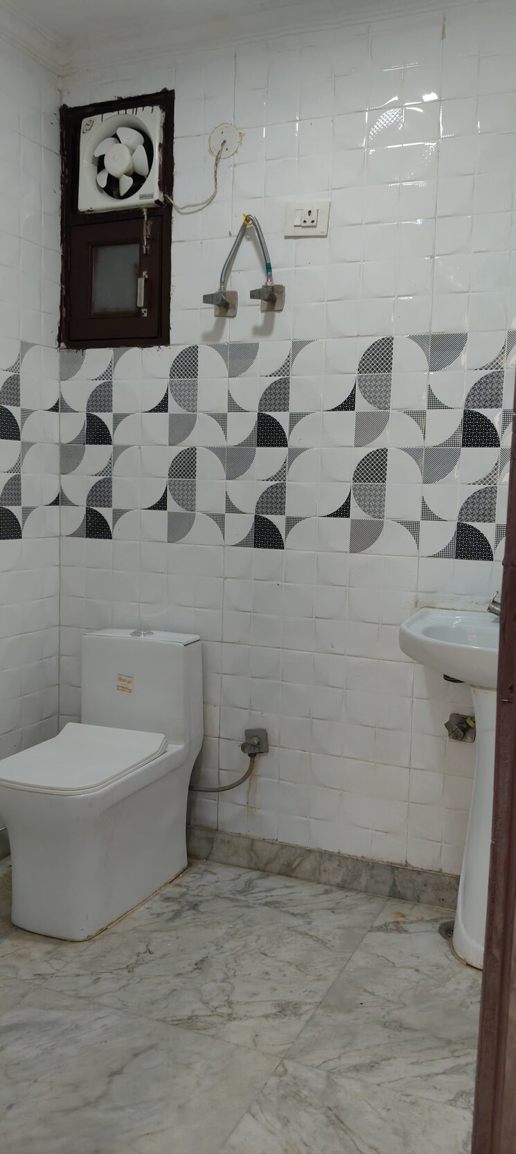 Bathroom, panchsheel vihar 2 Bedroom 900 Sq.Ft. Builder Floor In Panchsheel Vihar Delhi 9530379