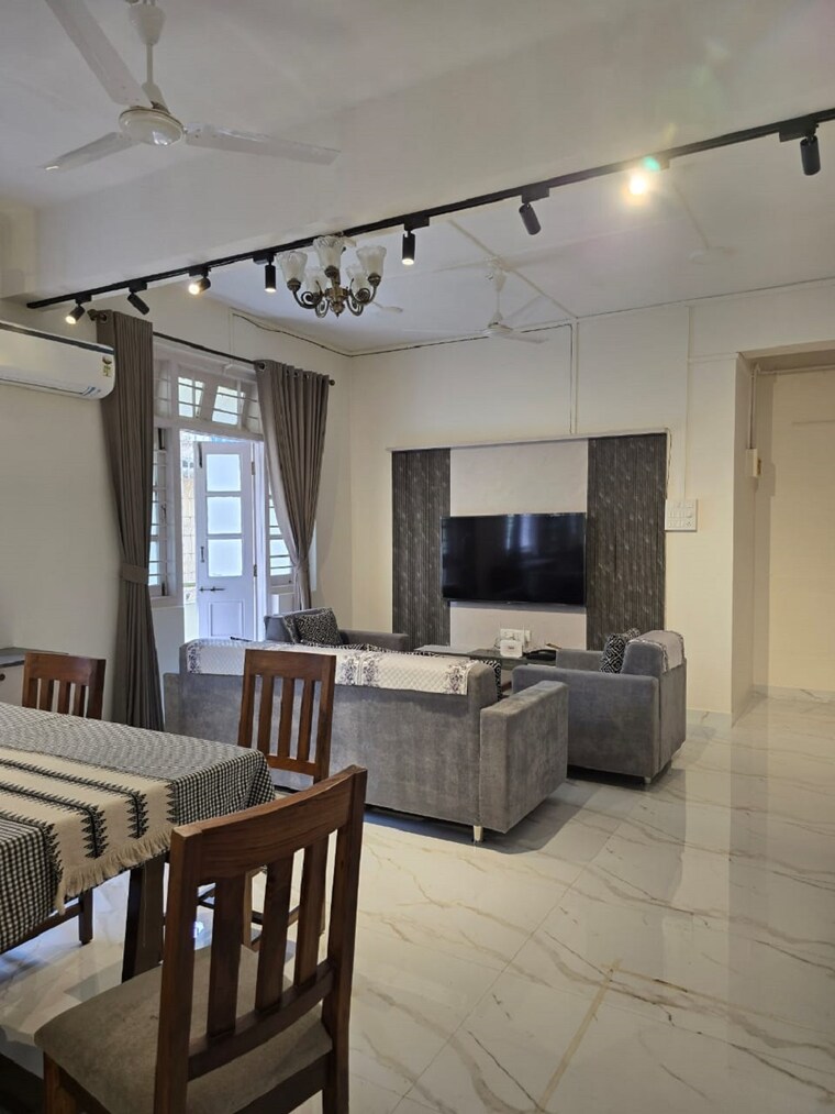 Living Room, bandra west 3 Bedroom 1100 Sq.Ft. Apartment In Bandra West Mumbai 9530286
