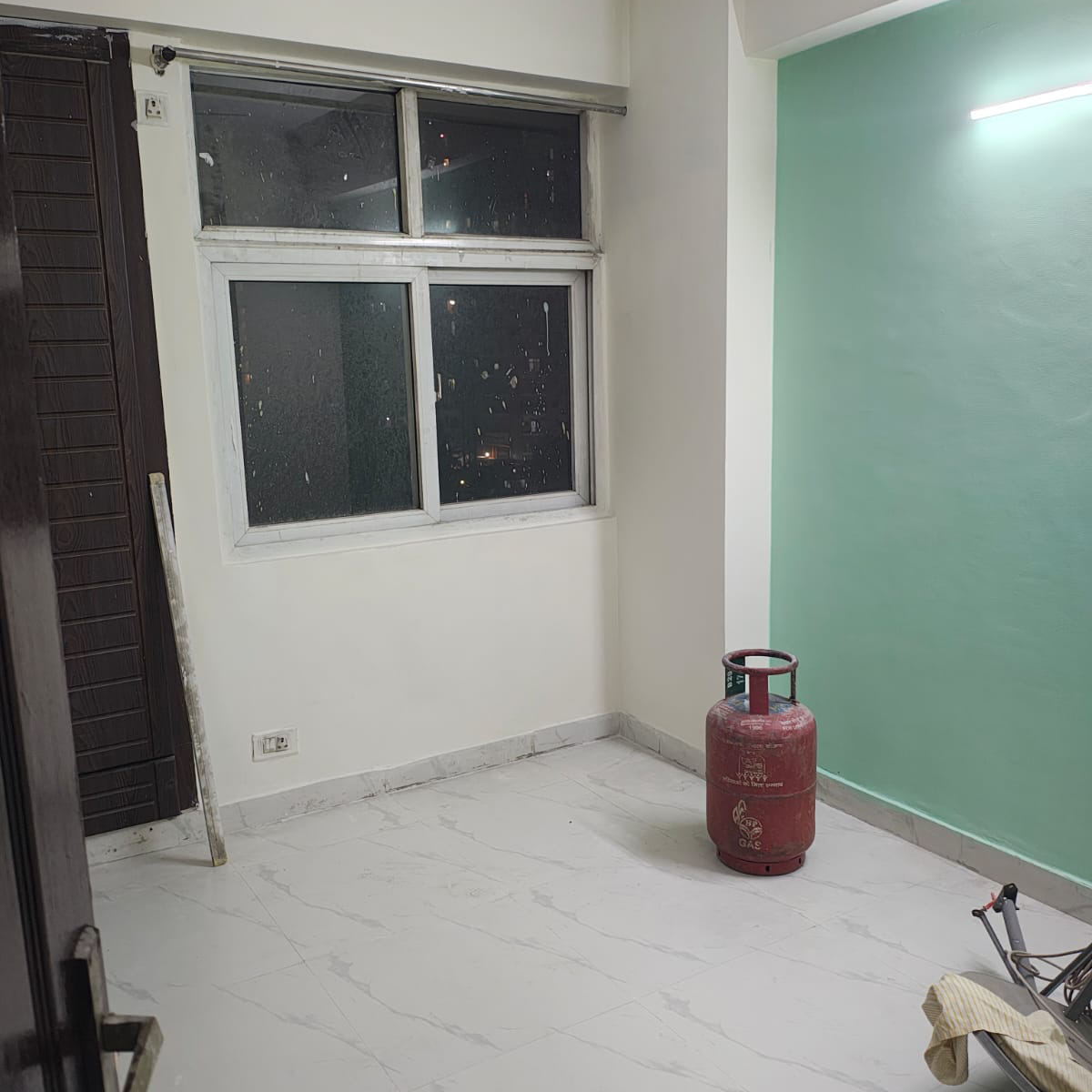 2 BHK + Pooja Room 950 Sq.Ft. Apartment in Amrapali Zodiac