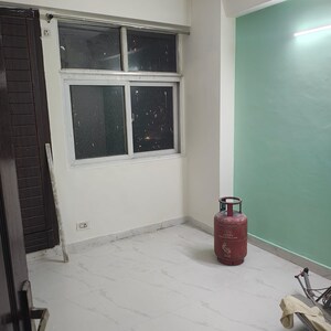 2 BHK Apartment For Rent in Amrapali Zodiac, Sector 120