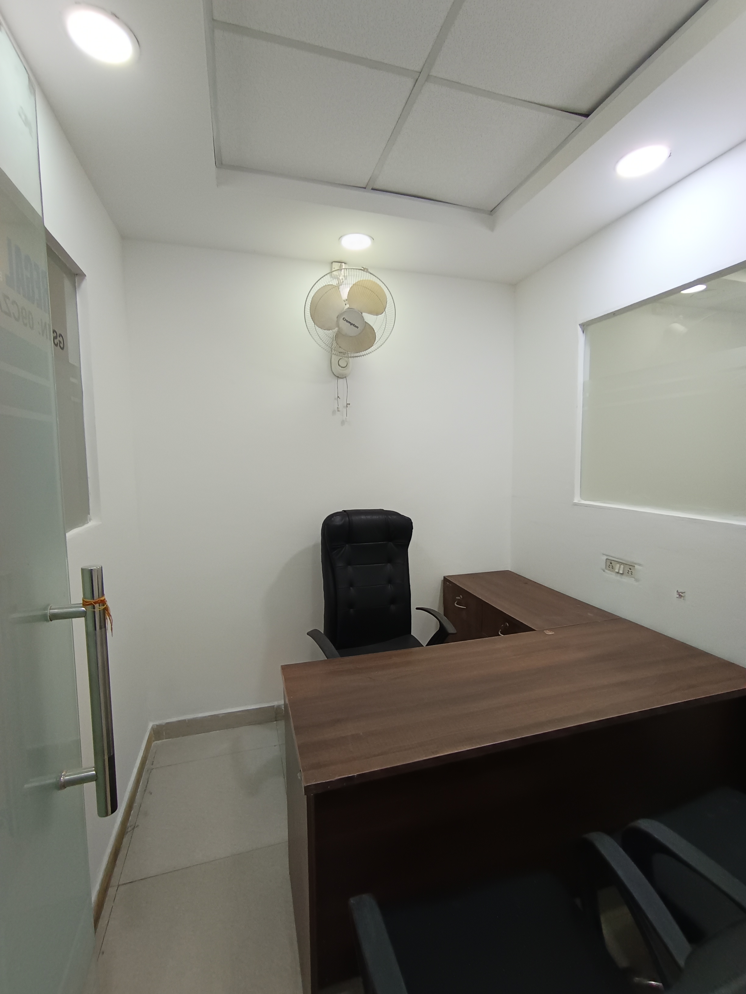 Office Space For Rent in Sector 4