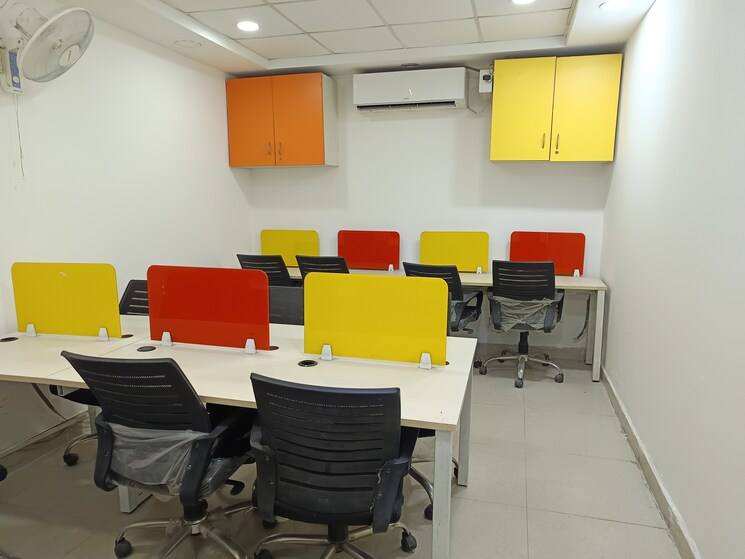 Team Area, sector 4 Commercial Office Space 750 Sq.Ft. In Sector 4 Noida 9530367