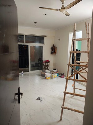 Room in 2 BHK Apartment at Amrapali Zodiac, Sector 120 – for Rent