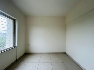 Room in 2 BHK Apartment at Sinhagad Road – for Sale