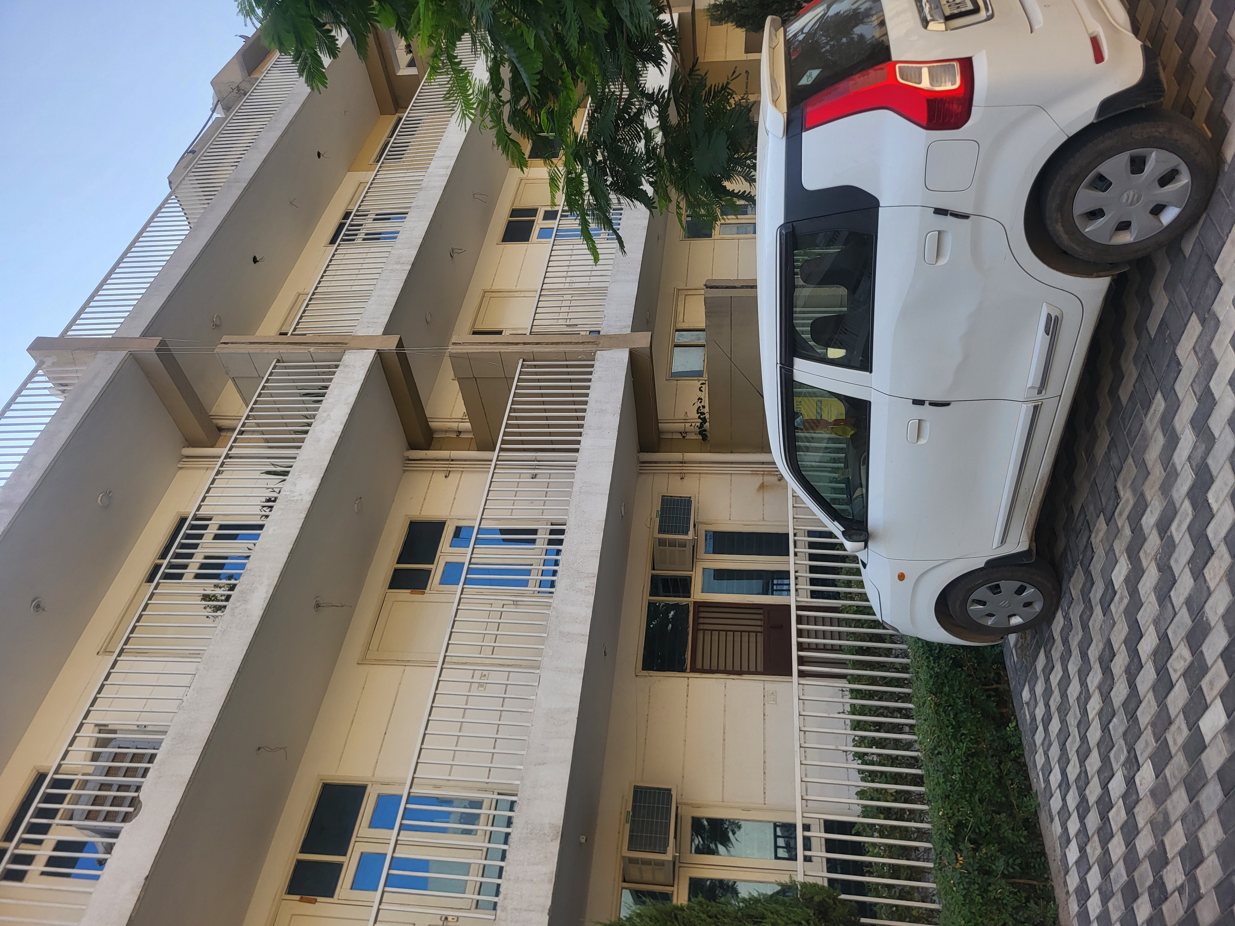 3 BHK 165 Sq.Yd. Builder Floor in TDI The Grand Retreat