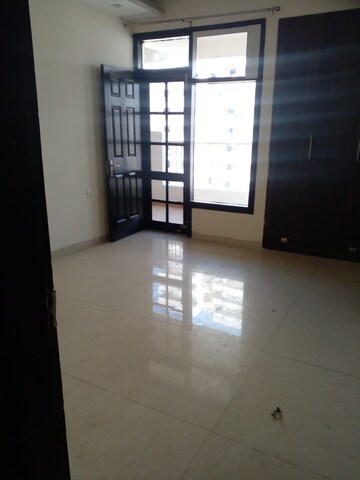 Room in 3 BHK Apartment at Golden Sand Apartments, Dhakoli – for Rent