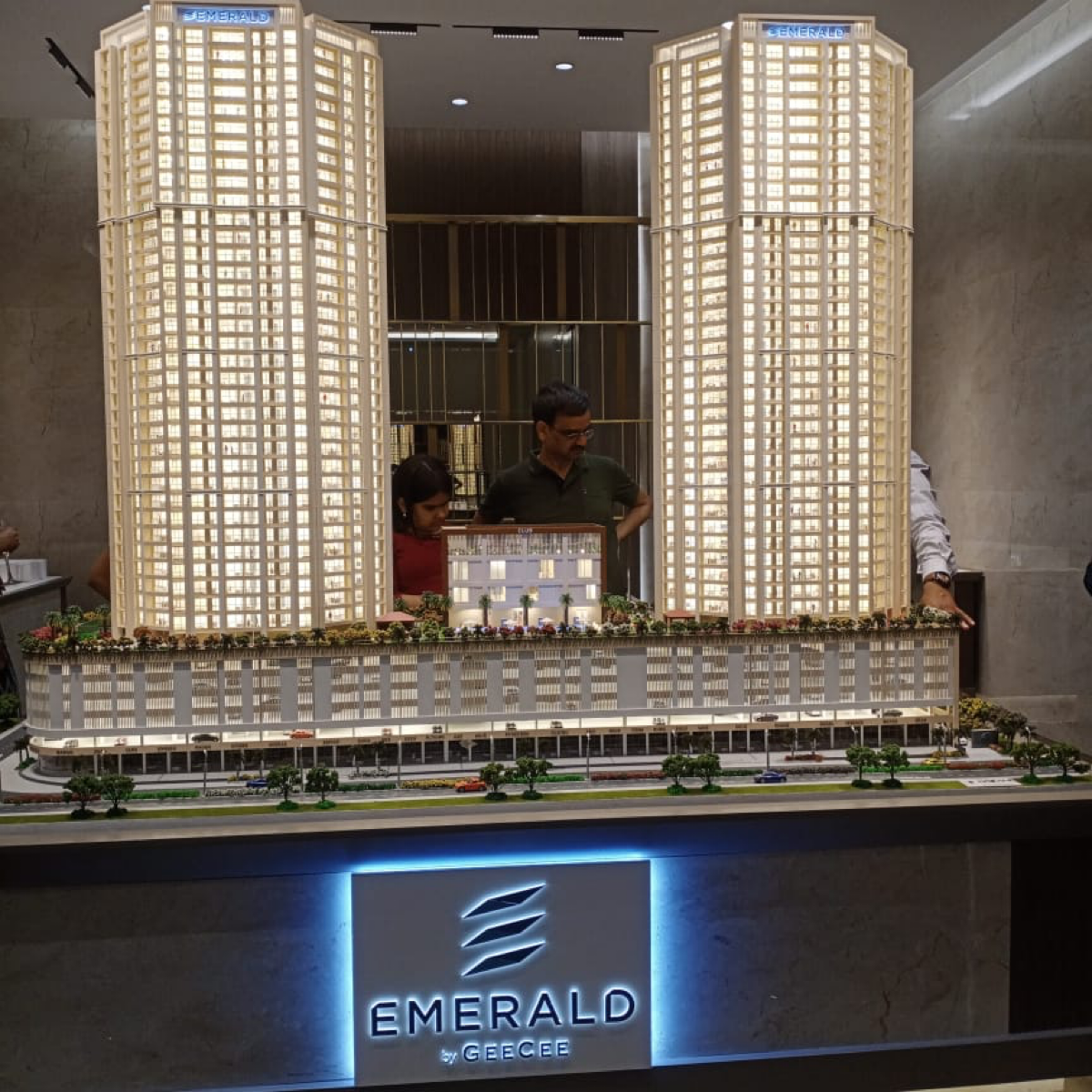 3 BHK + Pooja Room Apartment For Sale in GeeCee Emerald