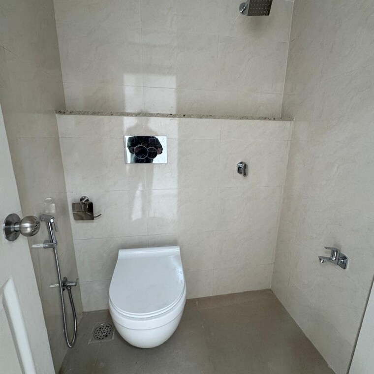 Bathroom, lodha-signet-palava Commercial Office Space 350 Sq.Ft. In Kalyan Shilphata Road Thane 9530487