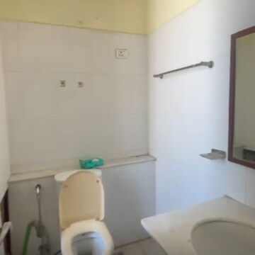Bathroom in 3 BHK Apartment at Unitech Horizon, Pi Greater Noida – for Sale