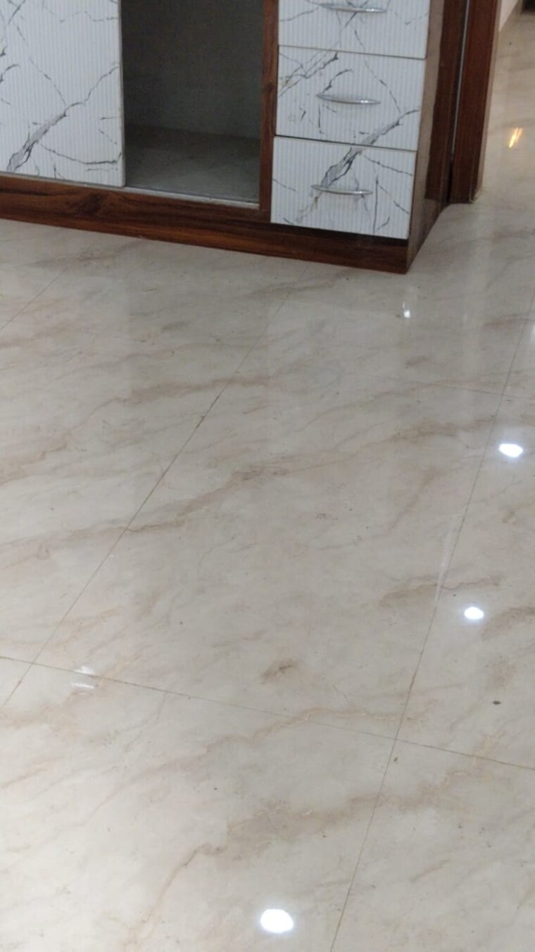 Room, sunshine-apartments-sector-73 2 Bedroom 1025 Sq.Ft. Apartment In Sector 73 Noida 9530488