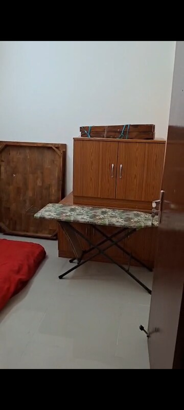 Bedroom in 2.5 BHK Apartment at Amrapali Tropical Garden, Tech Zone 4 Greater Noida – for Rent