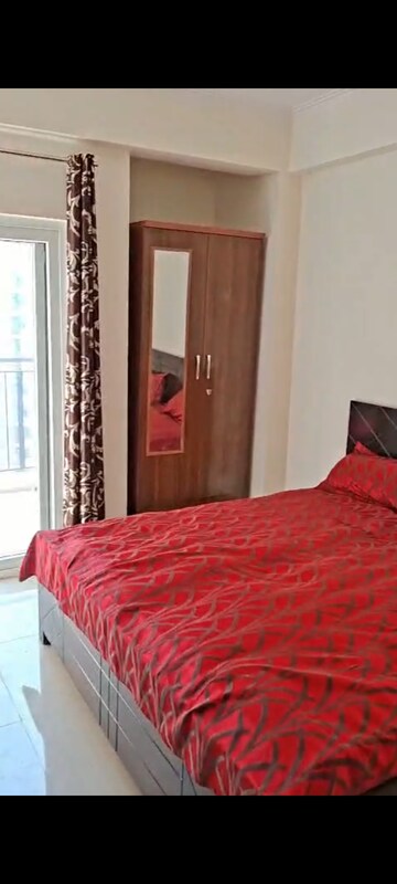 Bedroom in 2.5 BHK Apartment at Amrapali Tropical Garden, Tech Zone 4 Greater Noida – for Rent