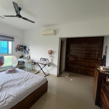 Bedroom in 3.5 BHK Apartment at Raheja Reflections Eternity, Khatau Estate – for Rent