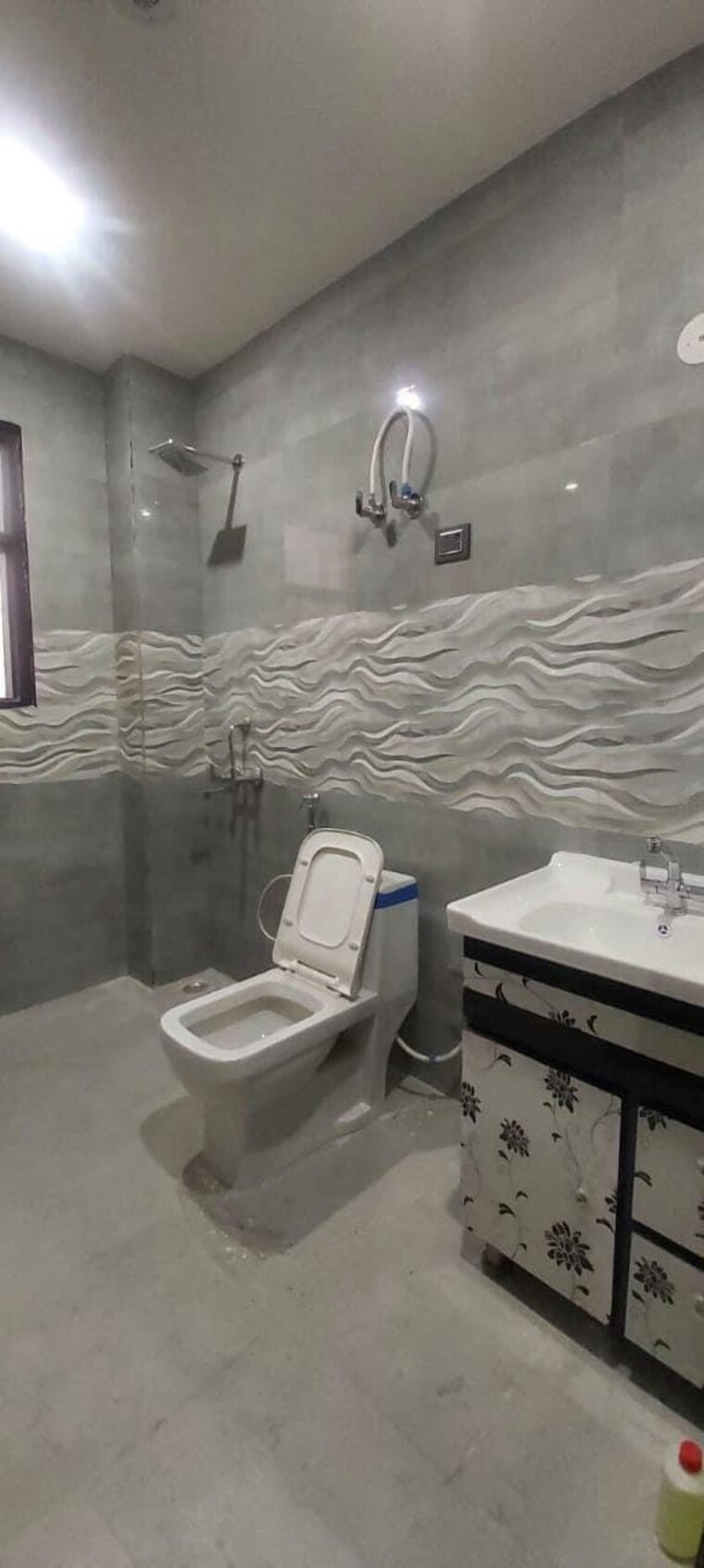 Bathroom, rwa-residential-society-sector-46 2 Bedroom 1000 Sq.Ft. Builder Floor In Sector 46 Gurgaon 9530511