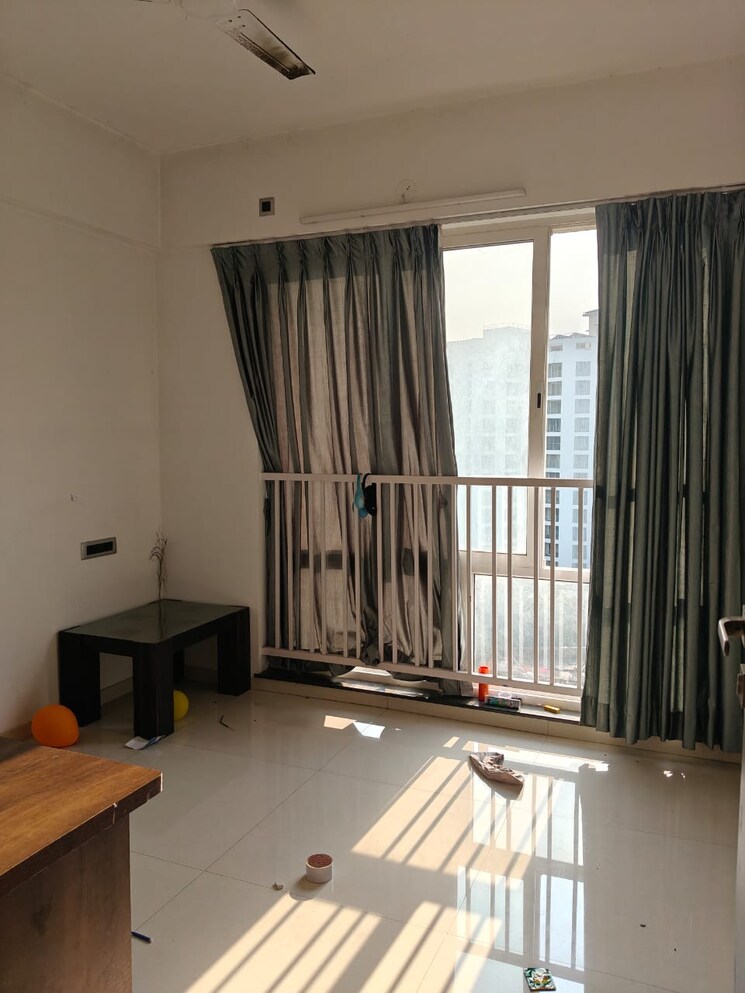 Room, deu-trident 2.5 Bedroom 979 Sq.Ft. Apartment In Pimple Nilakh Pune 9530513