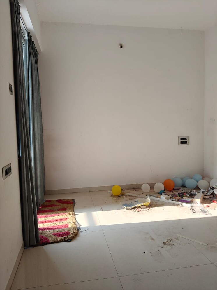 Room, deu-trident 2.5 Bedroom 979 Sq.Ft. Apartment In Pimple Nilakh Pune 9530513