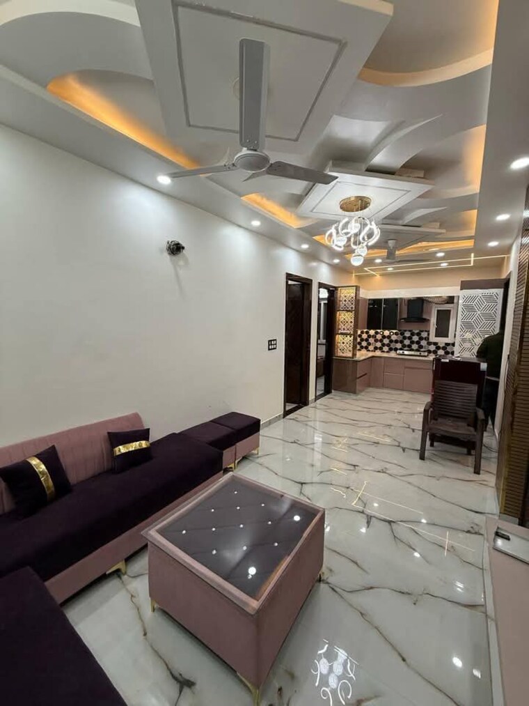Living Room, freedom fighters enclave 3 Bedroom 1650 Sq.Ft. Apartment In Freedom Fighters Enclave Delhi 9530535