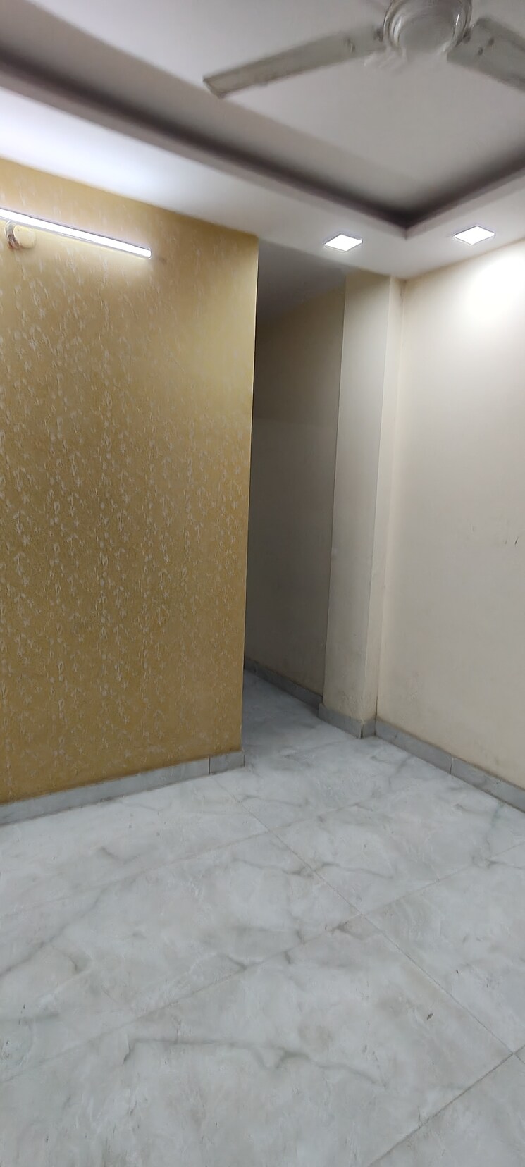 Room, govindpuri 1 Bedroom 100 Sq.Ft. Builder Floor In Govindpuri Delhi 9530667