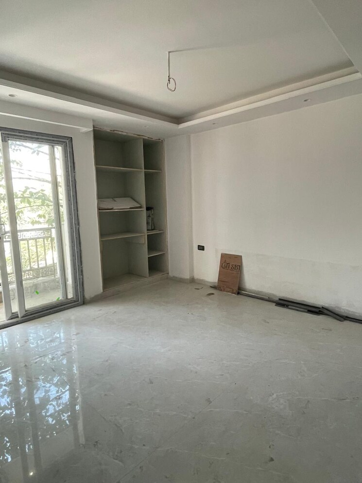 Room, saket 4 Bedroom 1800 Sq.Ft. Builder Floor In Saket Delhi 9530574