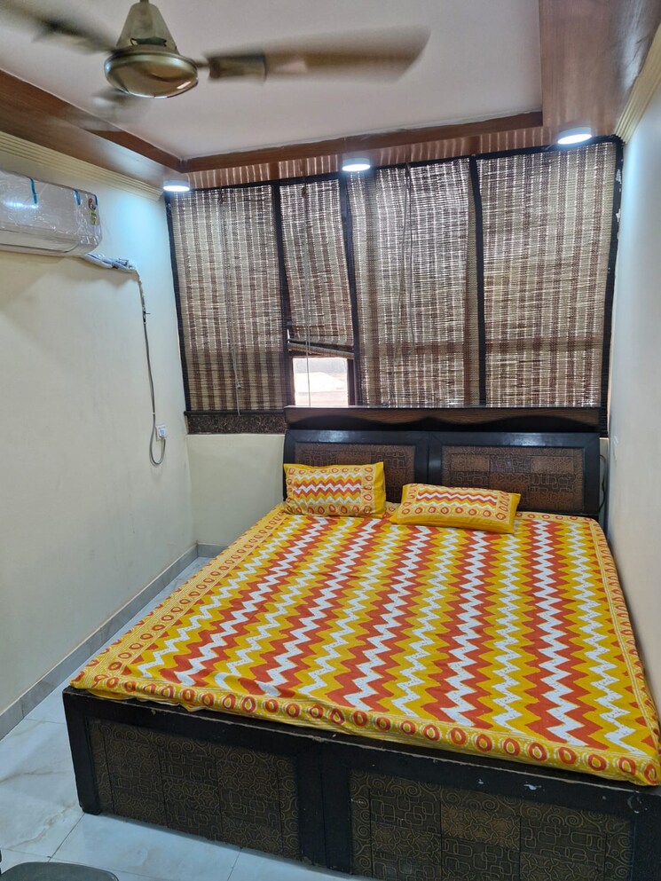 Bedroom, saket 4 Bedroom 1800 Sq.Ft. Builder Floor In Saket Delhi 9530574