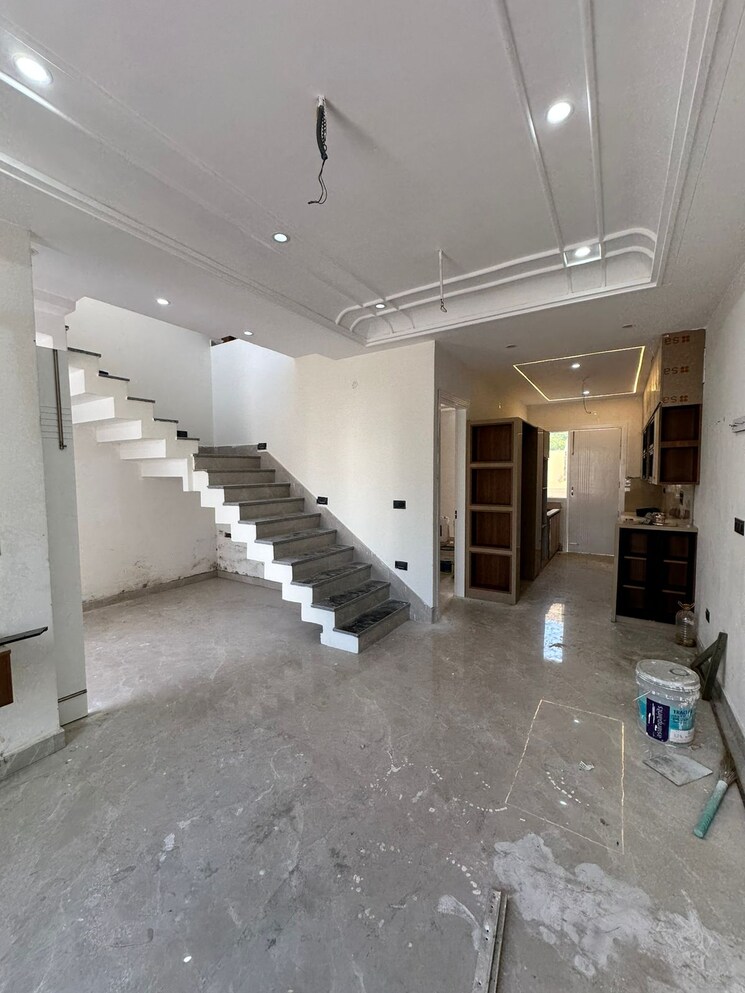  Parking, gmada aerocity 3 Bedroom 900 Sq.Ft. Independent House In Gmada Aerocity Zirakpur 9530606