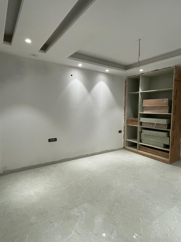 Room, saket 4 Bedroom 1825 Sq.Ft. Builder Floor In Saket Delhi 9530737