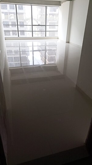 Room in  Office Space at Sola Road – for Rent