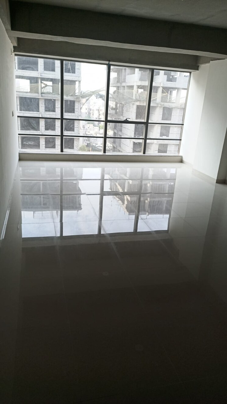 Balcony, sola road Commercial Office Space 1185 Sq.Ft. In Sola Road Ahmedabad 9530635