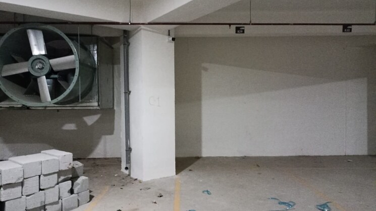 undefined, sola road Commercial Office Space 1185 Sq.Ft. In Sola Road Ahmedabad 9530635