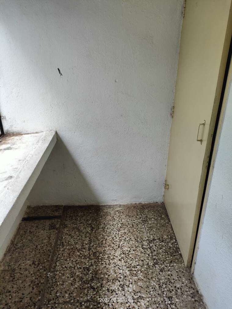 Balcony, yash-apartments-karve-nagar 1 Bedroom 502 Sq.Ft. Apartment In Karve Nagar Pune 9530523