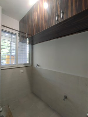 Room in 2 BHK Apartment at Halasuru – for Sale