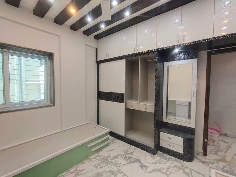 Room, halasuru 2 Bedroom 1200 Sq.Ft. Apartment In Halasuru Bangalore 9530791