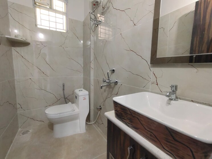 Bathroom, halasuru 2 Bedroom 1200 Sq.Ft. Apartment In Halasuru Bangalore 9530791