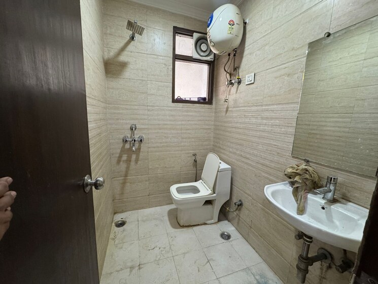 Bathroom, saket 2 Bedroom 800 Sq.Ft. Builder Floor In Saket Delhi 9530796