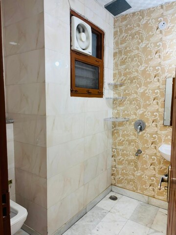 Bathroom in 3 BHK Builder Floor at RWA Residential Society Sector 46, Sector 46 – for Rent