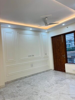 Room in 3 BHK Builder Floor at RWA Residential Society Sector 46, Sector 46 – for Rent