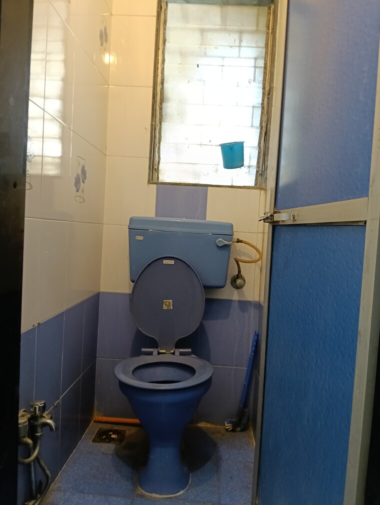 Bathroom, green-field-b-chs-ltd 1 Bedroom 550 Sq.Ft. Apartment In Andheri East Mumbai 9530807