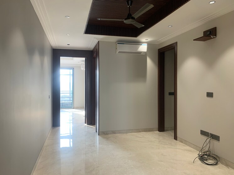 Room, dlf phase ii 4 Bedroom 2100 Sq.Ft. Builder Floor In Dlf Phase ii Gurgaon 9530873