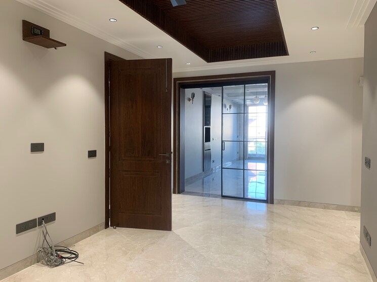 Room, dlf phase ii 4 Bedroom 2100 Sq.Ft. Builder Floor In Dlf Phase ii Gurgaon 9530873