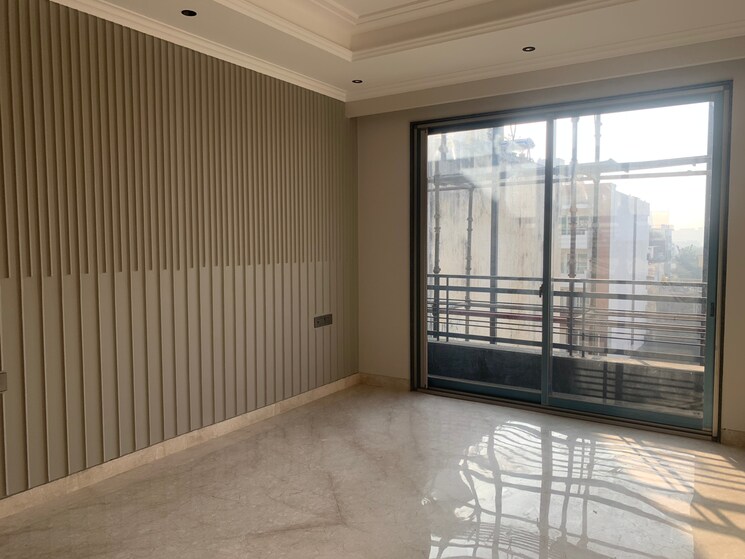 Room, dlf phase ii 4 Bedroom 2100 Sq.Ft. Builder Floor In Dlf Phase ii Gurgaon 9530873