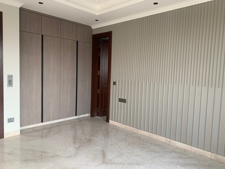 Room, dlf phase ii 4 Bedroom 2100 Sq.Ft. Builder Floor In Dlf Phase ii Gurgaon 9530873