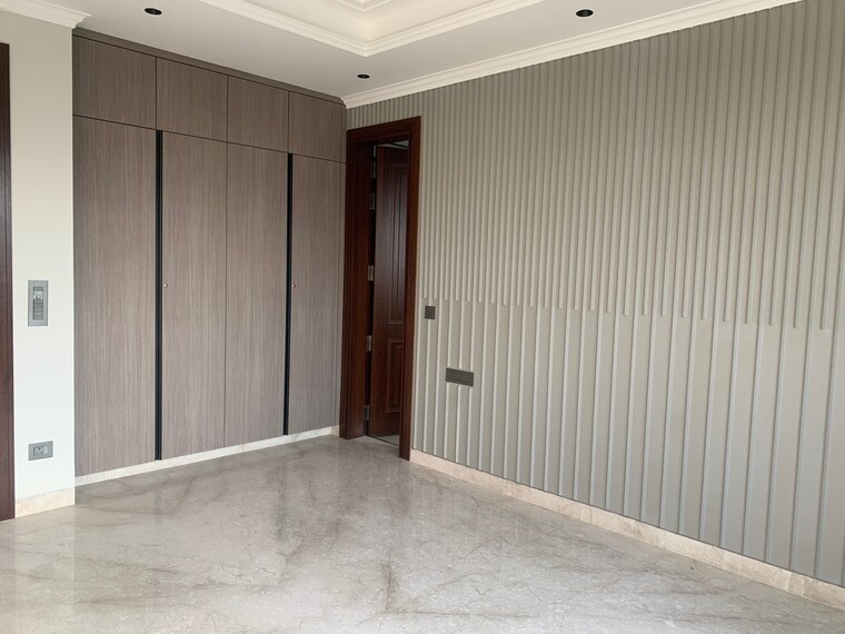 Room, dlf phase ii 4 Bedroom 2100 Sq.Ft. Builder Floor In Dlf Phase ii Gurgaon 9530873