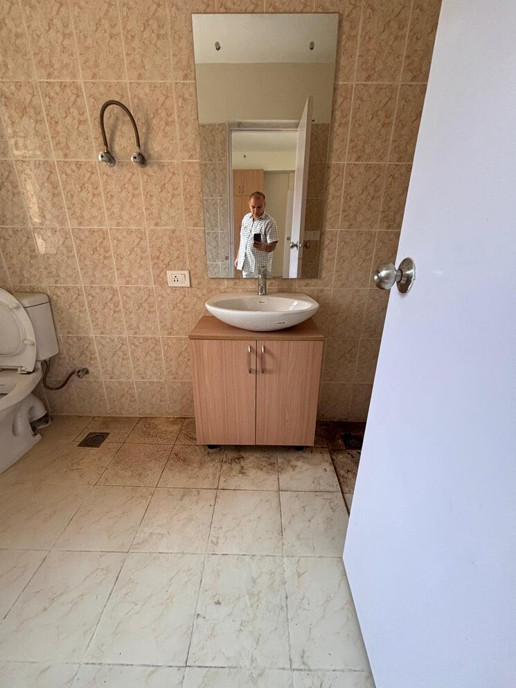 Bathroom, ansal-height-86 3 Bedroom 1895 Sq.Ft. Apartment In Sector 86 Gurgaon 9530932