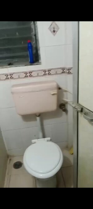 Master Bedroom in 1 BHK Apartment at Mahakali Model Town, Jogeshwari East – for Rent