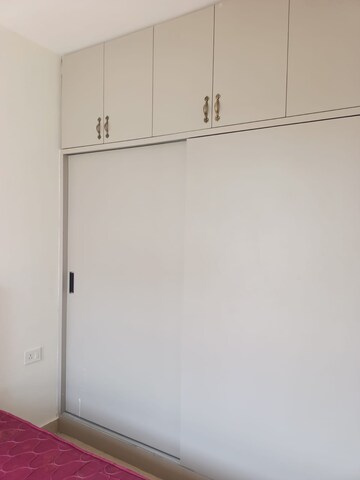 Room in 2 BHK Apartment at Signature Global Prime, Sector 63a – for Rent